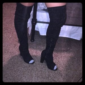 THIGH HIGH BLACK PEEPTOE BOOTS SZ 8 *brand new*